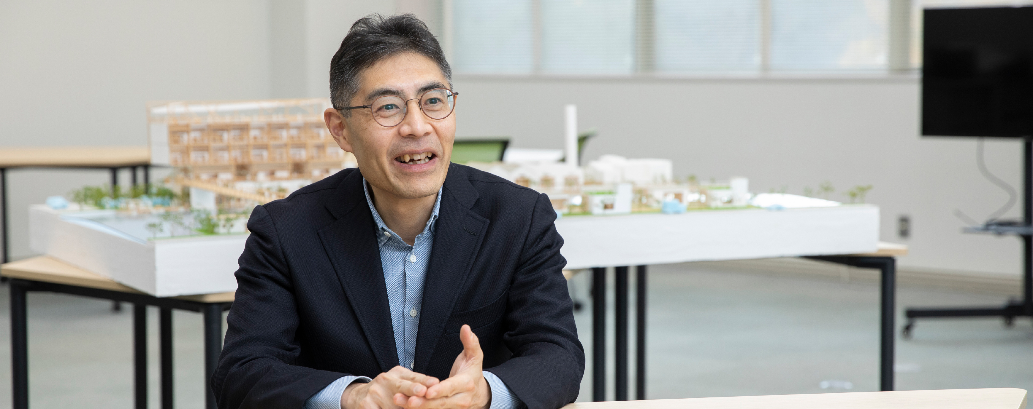 土屋 和男学部長